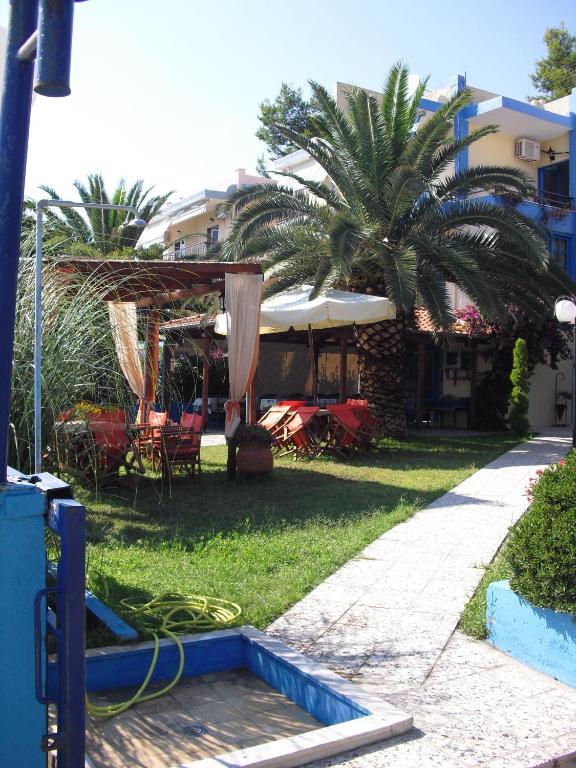 Kangaroo Hotel Móla Kalíva Kültér fotó