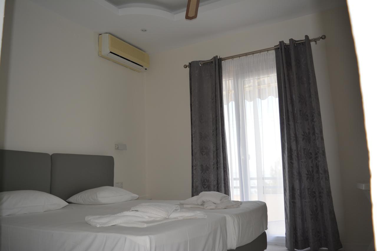 Kangaroo Hotel Móla Kalíva Kültér fotó