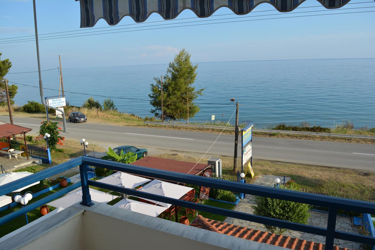 Kangaroo Hotel Móla Kalíva Kültér fotó