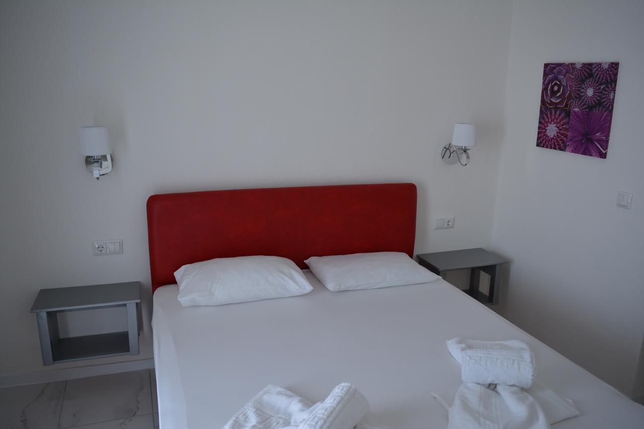 Kangaroo Hotel Móla Kalíva Kültér fotó